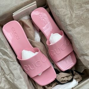 *PRICE IS FIRM* Brand new in box - Women's rubber jelly slide sandals